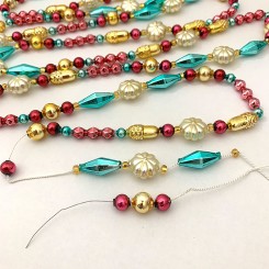 How to String Glass Bead Christmas Garlands ~ Instructions, Tips and Supplies