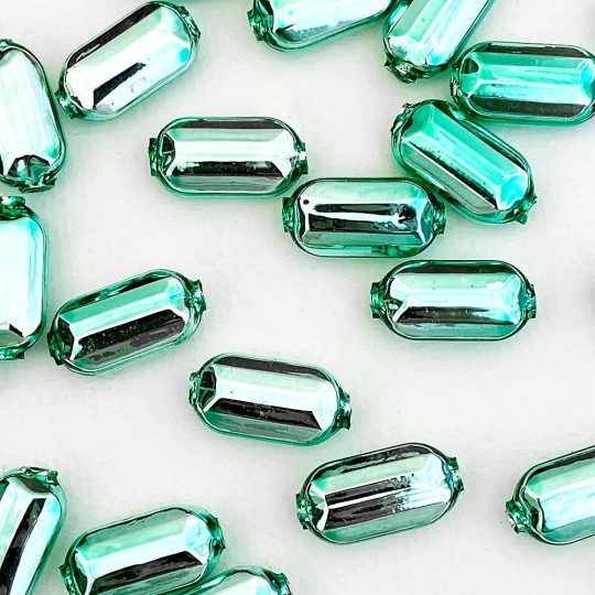 8 Light Green Emerald Cut Blown Glass Beads .875" ~ Czech Republic
