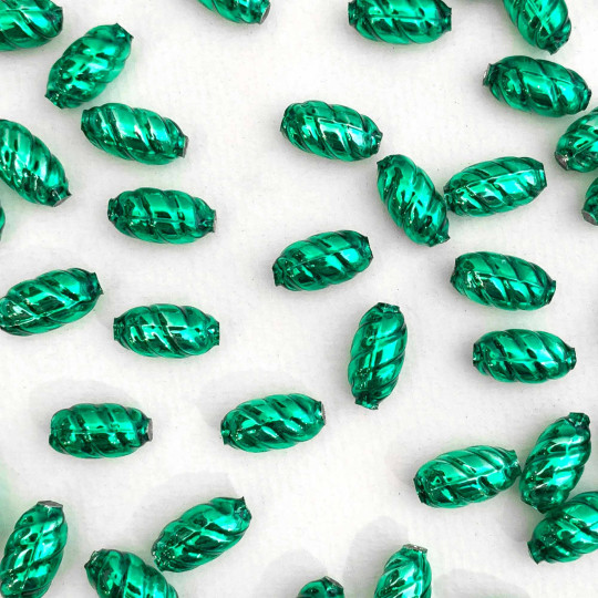 10 Green Twisted Oval Glass Beads 14mm ~ Czech Republic