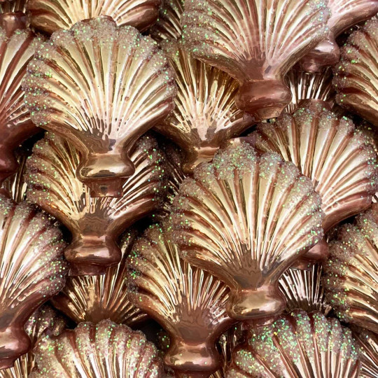 Large Pearl Rose Pink Glittered Scallop Shell Figural Glass Garland Bead ~ 1-3/4"