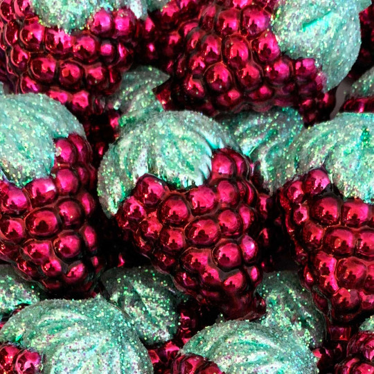 Extra Large Dark Pink Glittered Grapes Figural Glass Garland Bead ~ 2-1/8"