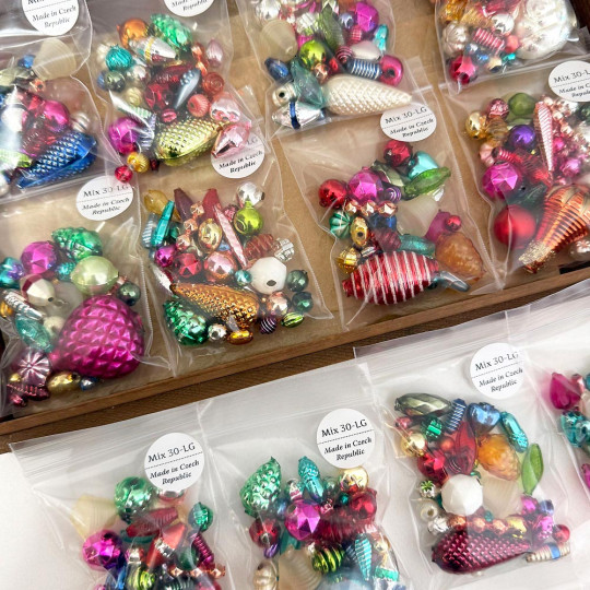 Glass Garland Beads Mixed Pack ~ 30 beads ~ Random Assortment + 1 Large Bead