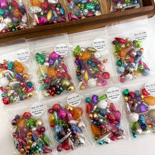Glass Garland Beads Mixed Pack ~ 30 beads ~ Random Assortment