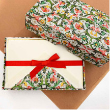 Italian Stationery Folded Card Set ~ 10 Cards + 10 envelopes ~ Rossi Tiled Florentine with Gold Highlights