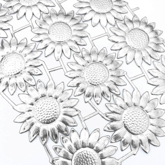 Large Silver Dresden Foil Sunflowers or Daisies~ 15