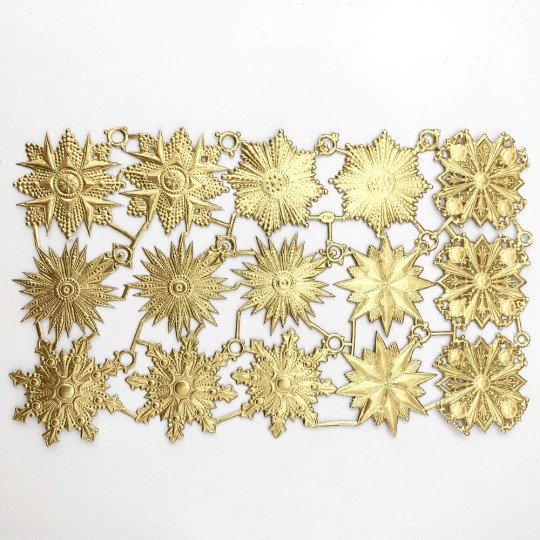 Gold Dresden Foil Medallions or Orders ~ 15 Assorted