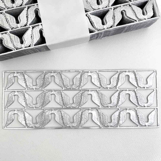 Silver Dresden Foil Wings ~ 24