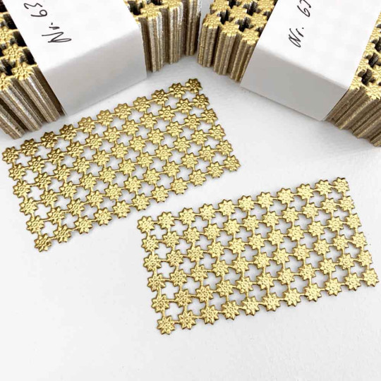 Gold Classic Dresden Stars ~ 132