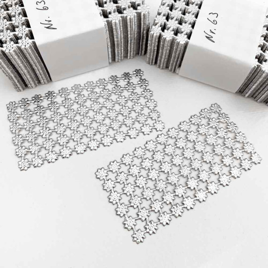 Silver Classic Dresden Stars ~ 132