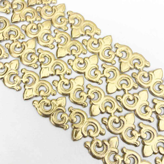Gold Dresden Foil Fleur-de-lis Swirl ~ 48