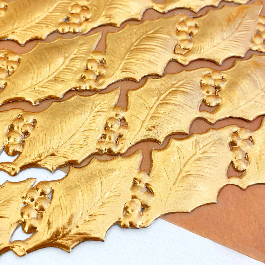 Antique Gold Holly and Berry XL Dresden Border Trim ~ 1" wide