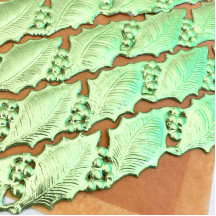 Light Green Holly and Berry XL Dresden Border Trim ~ 1" wide