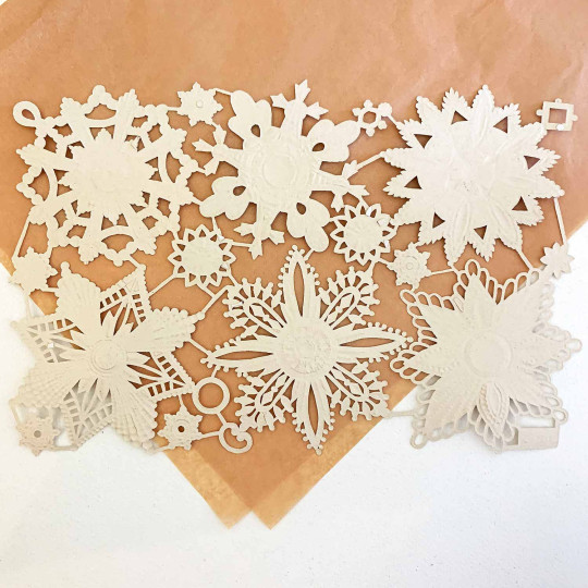 Antique White Paper Dresden Medallions ~ 6 Assorted