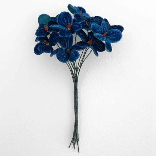 Bouquet of 12 Peacock Blue Velvet Forget Me Nots ~ Czech Republic