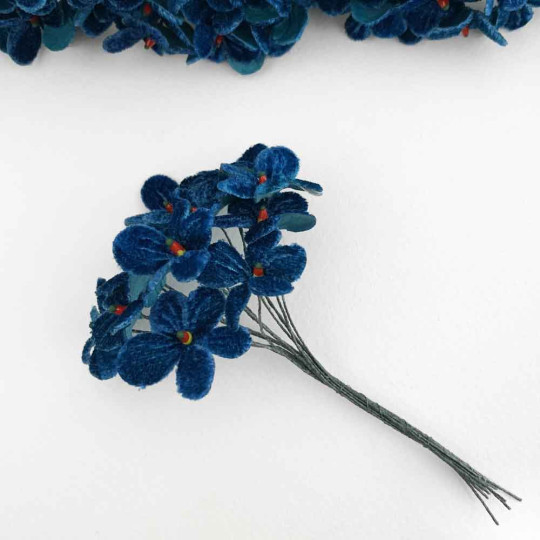 Bouquet of 12 Peacock Blue Velvet Forget Me Nots ~ Czech Republic