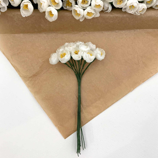 12 Small White Fabric Millinery Christmas Roses ~ Austria ~ 5/8"