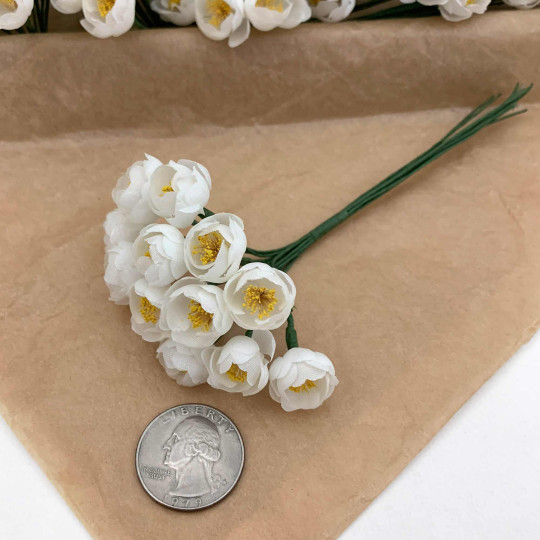 12 Small White Fabric Millinery Christmas Roses ~ Austria ~ 5/8"
