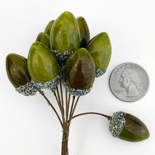 10 Green & Brown Lacquered Acorns ~ 7/8" ~ Czech Republic