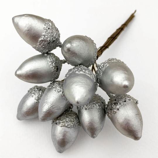 10 Matte Silver Lacquered Acorns ~ 7/8" ~ Czech Republic