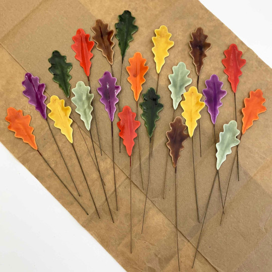 Mixed Colors Lacquered Paper Oak Leaves ~ Bundle of 21 Old Fashioned Craft Leaves