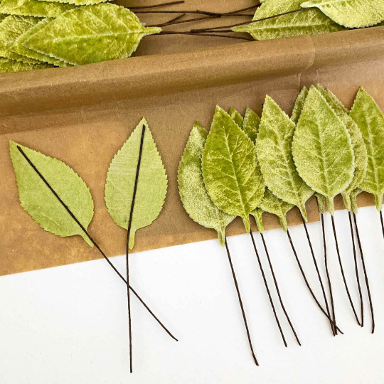 Set of 12 Velvet Rose Leaves ~ MEDIUM GREEN