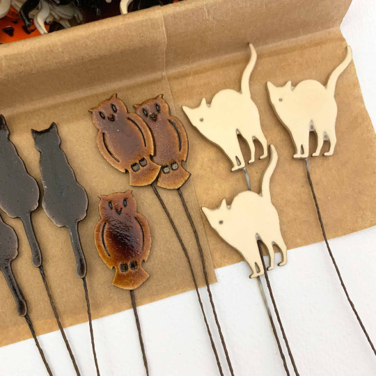 Halloween Mix Lacquered Craft Picks ~ Bundle of 15 Retro-Style Picks