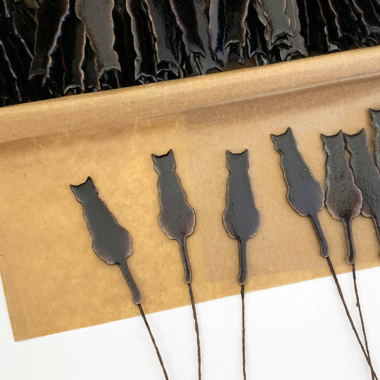 Black Cats Lacquered Craft Picks ~ Bundle of 12 Retro-Style Halloween Picks