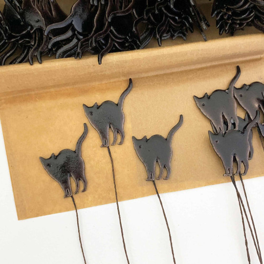 Arched Black Cats Lacquered Craft Picks ~ Bundle of 12 Retro-Style Halloween Picks