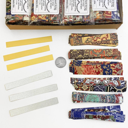 Petite Paper Chain Garland Fancy Italian Paper Strips ~ Metallic Mix