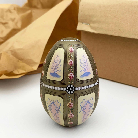 Pastel Rose Garland Faberge Egg Metal Easter Tin ~ 3-1/8" tall