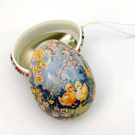 Nostalgic Ducklings Metal Easter Egg Tin and Ornament ~ 2-3/4" tall