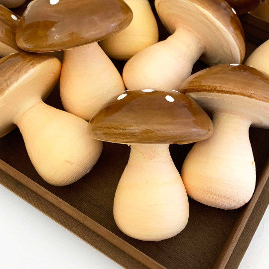 1 XL Spun Cotton Bulbous Mushroom ~ BROWN on YELLOW ~ 75 mm