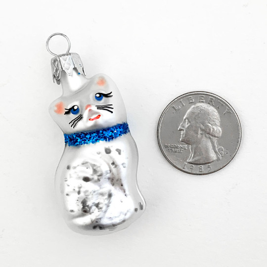 Mini Blown Glass Cat Ornament ~ Czech Republic ~ 2" tall