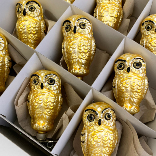 Matte Gold Clipping Owl Ornament ~ Germany ~ 3-1/2" tall