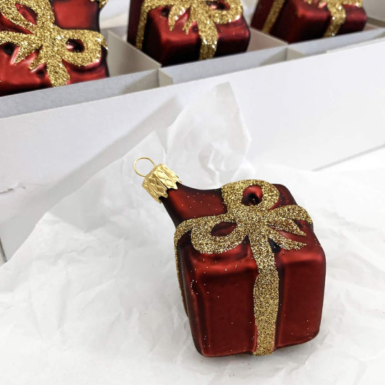 Burgundy Gift Blown Glass Present Christmas Ornament ~ Czech Republic ~ 1-1/2" square