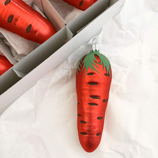 Large Carrot Ornament ~ Czech Republic ~ 4-1/2" long