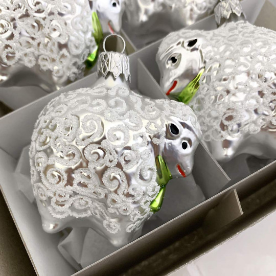 White Sheep Blown Glass Ornament ~ Czech Republic ~ 2-1/2" tall