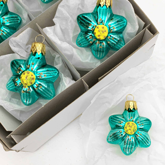 Small Aqua Flower Ornament ~ Czech Republic ~ 1-3/4" tall