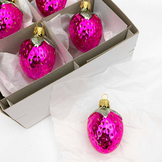 Small Hot Pink Strawberry Blown Glass Ornament ~ Czech Republic ~ 2" long
