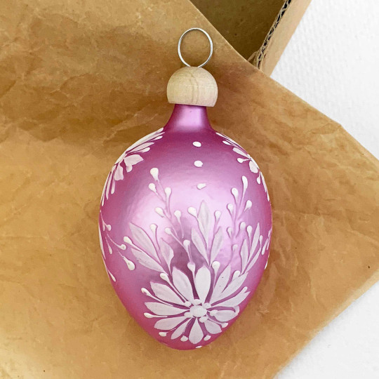 Medium Pink Egg with White Flowers Blown Glass Ornament ~ Czech Republic ~ 2-1/2" tall