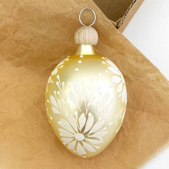 Pale Yellow Egg with White Flowers Blown Glass Ornament ~ Czech Republic ~ 2-1/2" tall