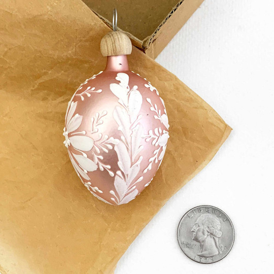 Light Pink Egg with Folkloric White Flower Blown Glass Ornament ~ Czech Republic ~ 2-1/2" tall