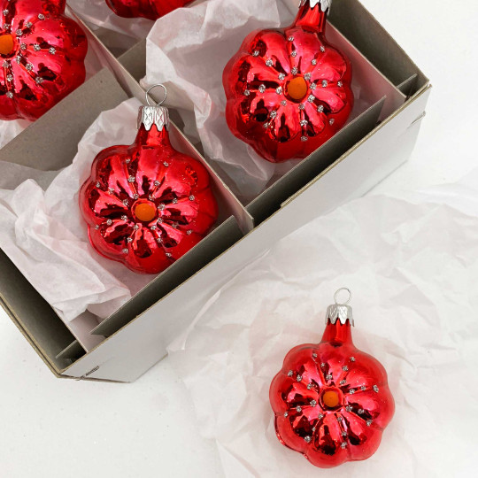 Small Red Flower Ornament ~ Czech Republic ~ 2" tall
