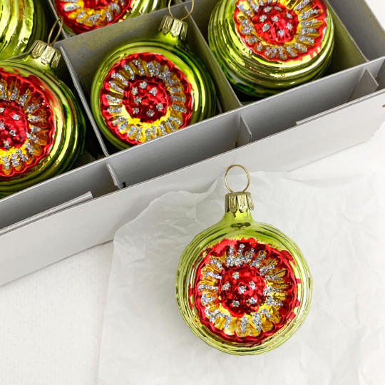 Shiny Lime Green Blown Glass Sunflower Indent Ornament ~ Germany ~ 2" tall
