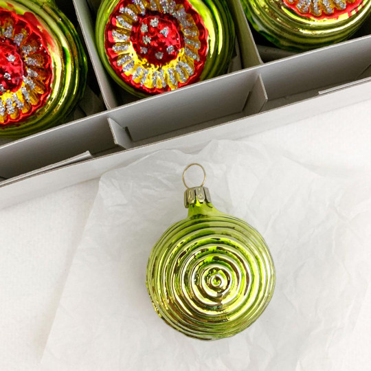Shiny Lime Green Blown Glass Sunflower Indent Ornament ~ Germany ~ 2" tall