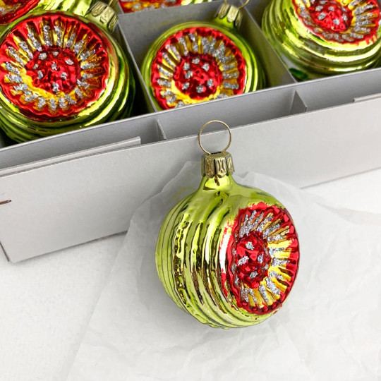 Shiny Lime Green Blown Glass Sunflower Indent Ornament ~ Germany ~ 2" tall