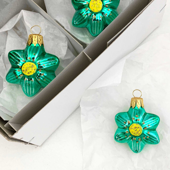 Small Light Green Flower Ornament ~ Czech Republic ~ 1-3/4" tall