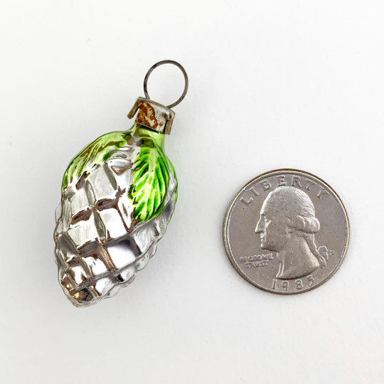 Petite Green and SIlver Pine Cone with Leaves Ornament ~ Germany ~1-1/2" tall