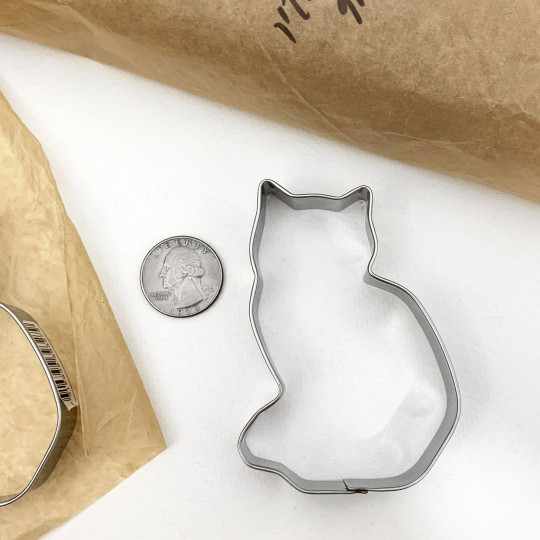 Sitting Cat Cookie Cutter ~ Sweden ~ 3-1/4" tall