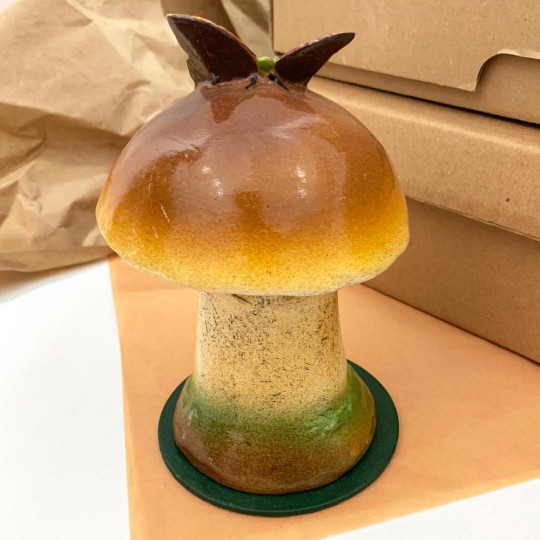 Brown Botanical Mushroom Papier Mache Candy Container ~ Germany ~ 6-1/2" tall
